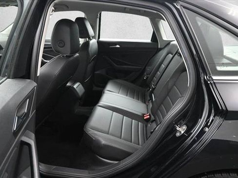 Used 2024 Volkswagen Jetta SE FWD image 19