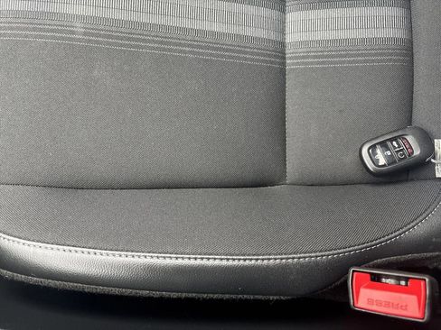 Used 2022 Honda Civic Sport image 17