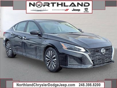 Used 2024 Nissan Altima 2.5 SV