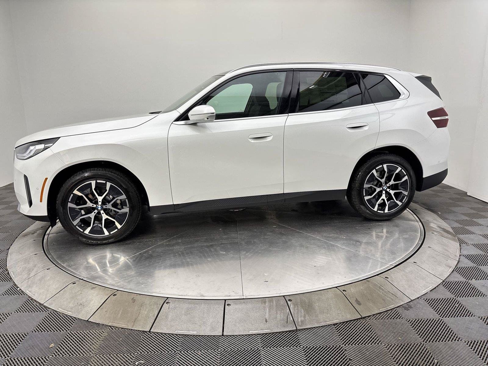New 2026 BMW X3 xDrive30i w/ Premium Package AWD/4WD image 16