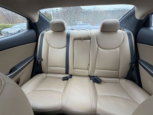 Used 2013 Hyundai Elantra Limited w/ Technology Pkg image 23