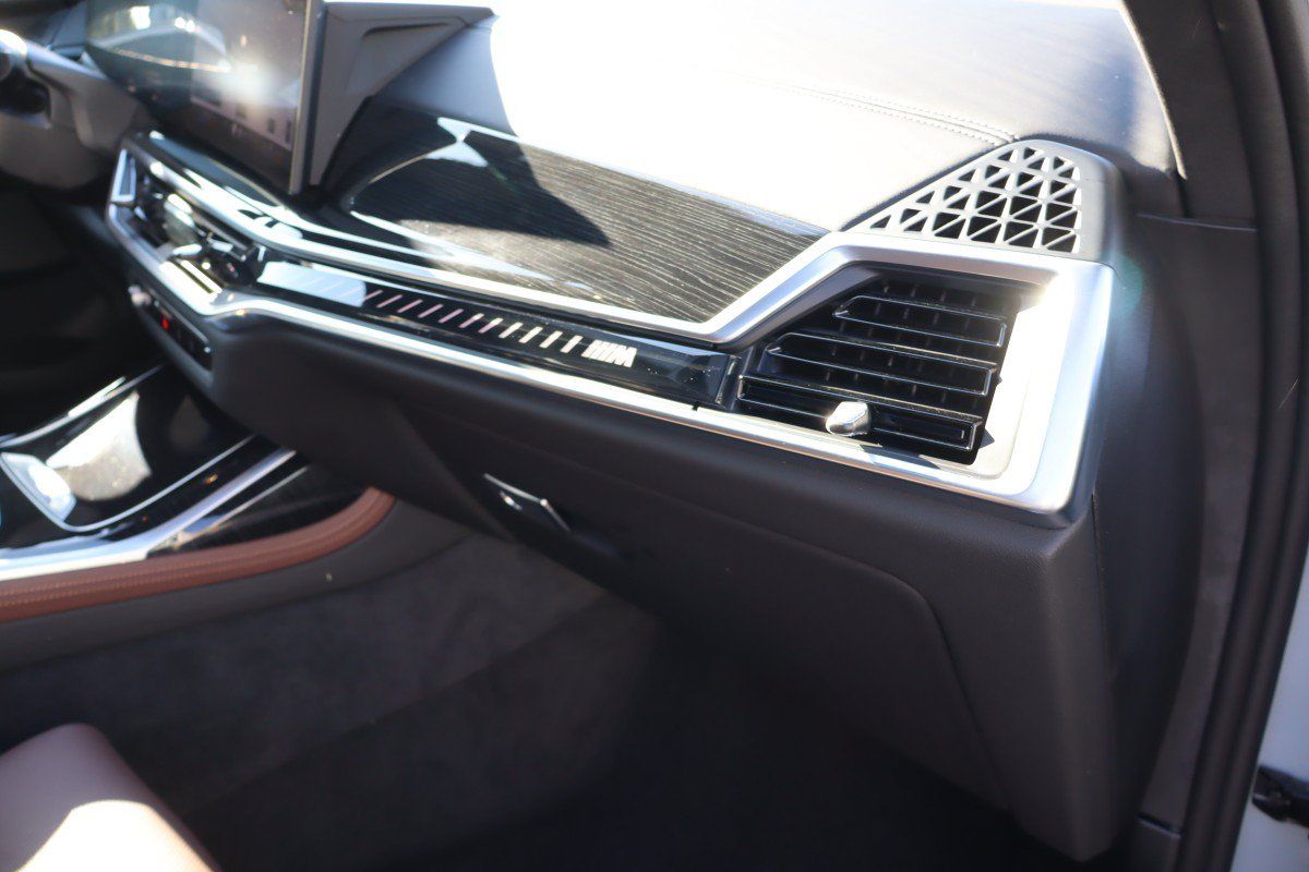 Used 2026 BMW X7 M60i AWD/4WD image 22