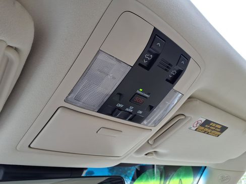 Used 2020 Lexus GX 460 image 17