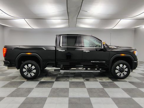 Used 2025 GMC Sierra 2500 Denali w/ Denali Reserve Package image 13
