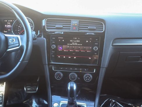 Used 2018 Volkswagen GTI SE FWD image 24