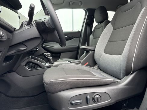 Certified 2024 Chevrolet TrailBlazer LT w/ Convenience Package image 16