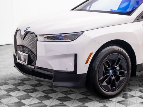 Certified 2024 BMW iX xDrive50 w/ Convenience Package AWD/4WD image 33