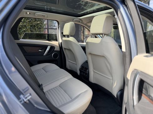 Used 2023 Land Rover Discovery Sport S image 37