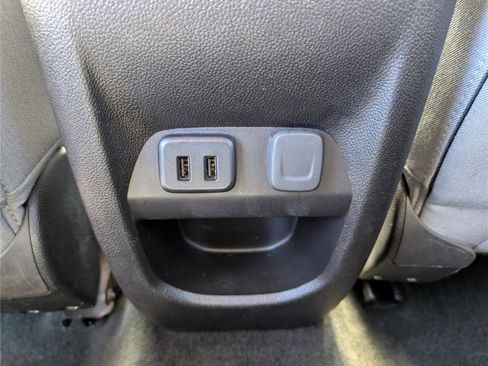 Used 2018 Chevrolet Colorado LT w/ LT Convenience Package image 12