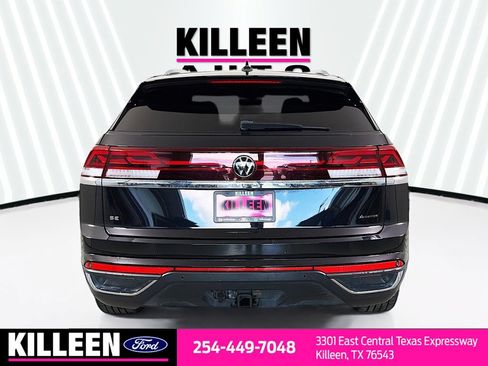 Used 2024 Volkswagen Atlas Cross Sport SE w/ Panoramic Sunroof Package AWD/4WD image 7