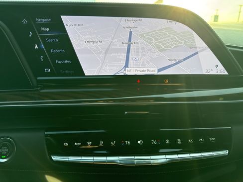 Used 2023 Cadillac Escalade Sport Platinum w/ LPO, ONYX Package image 12