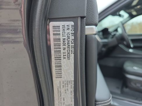 New 2026 Jeep Grand Cherokee Altitude image 37