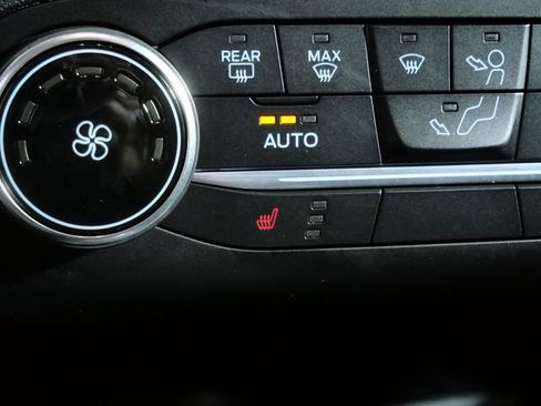 Certified 2020 Ford Escape SE AWD/4WD image 22