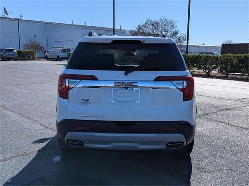 Used 2023 GMC Acadia SLT image 4