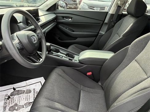 Used 2025 Honda Accord SE image 12