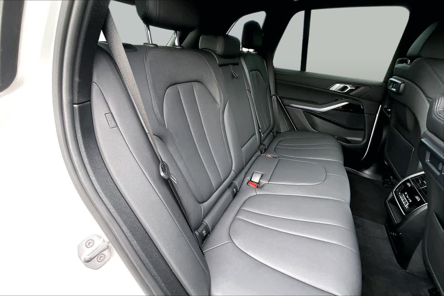 Used 2020 BMW X5 sDrive40i w/ Convenience Package RWD image 19