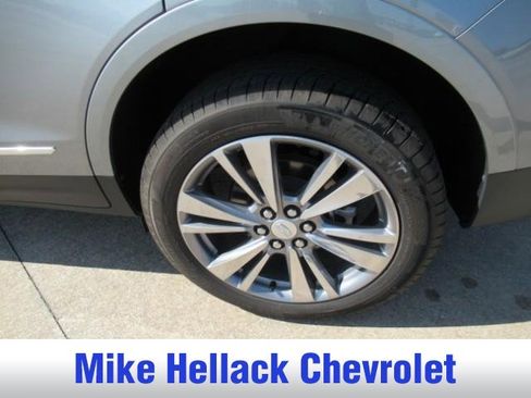 Used 2025 Cadillac XT5 Premium Luxury image 5