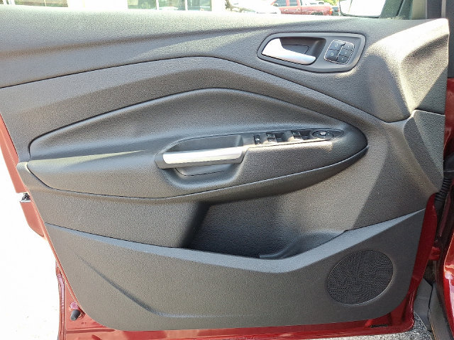 Used 2015 Ford Escape Titanium w/ Equipment Group 301A FWD image 12