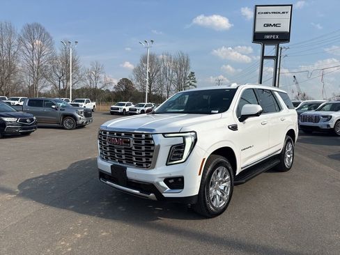 Used 2025 GMC Yukon Denali image 2