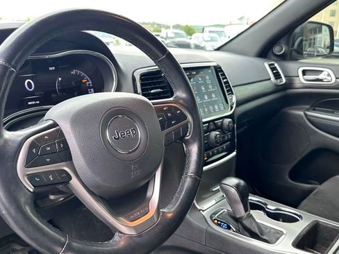 Used 2020 Jeep Grand Cherokee Altitude image 14