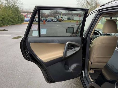 Used 2009 Toyota RAV4 4WD image 23