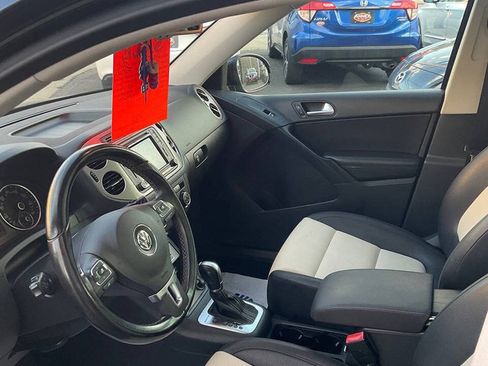 Used 2016 Volkswagen Tiguan SE AWD/4WD image 12