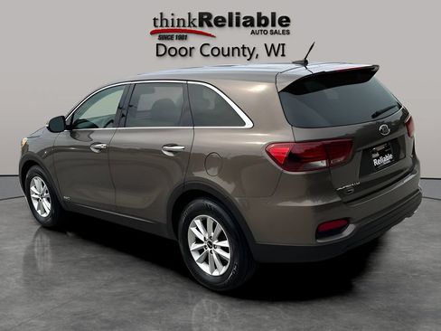 Used 2019 Kia Sorento AWD V6 image 3