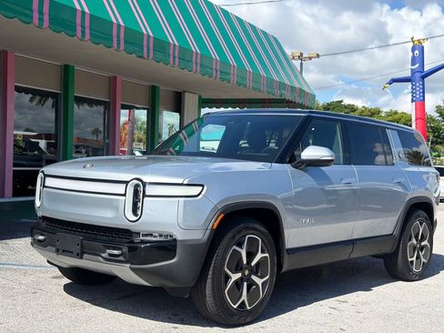 Used 2024 Rivian R1S Adventure AWD/4WD image 1