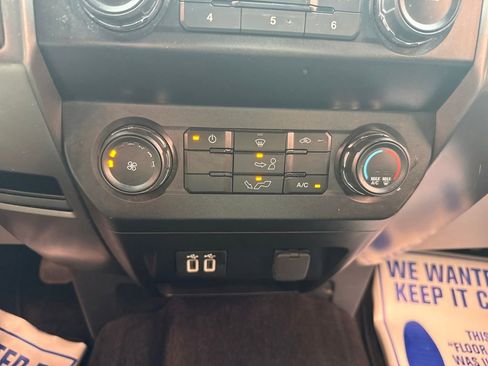 Used 2020 Ford F150 XLT image 31