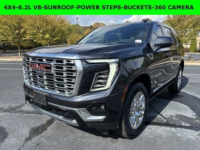 Used 2025 GMC Yukon Denali w/ Sun & Power Step Package
