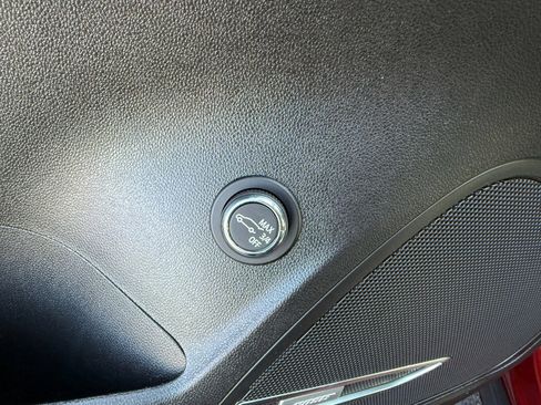 Used 2022 Buick Envision Essence w/ Technology Package II image 25