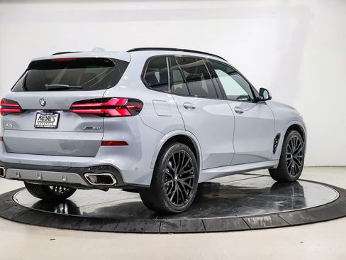 Used 2026 BMW X5 xDrive40i w/ M Sport Package AWD/4WD image 4