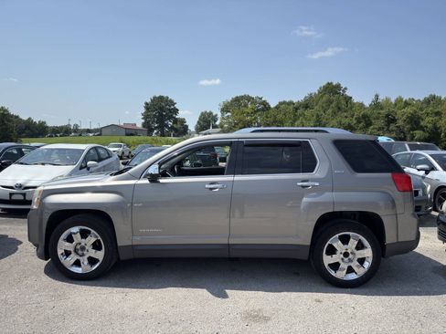 Used 2012 GMC Terrain SLT w/ Chrome and Technology Package FWD image 3