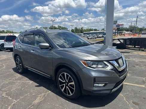 Used 2017 Nissan Rogue SL w/ SL Premium Package FWD image 1