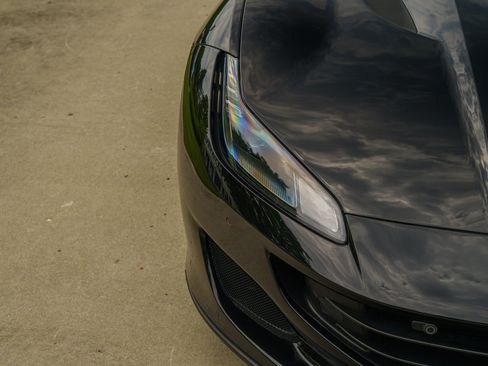 Used 2019 Ferrari Portofino RWD image 30