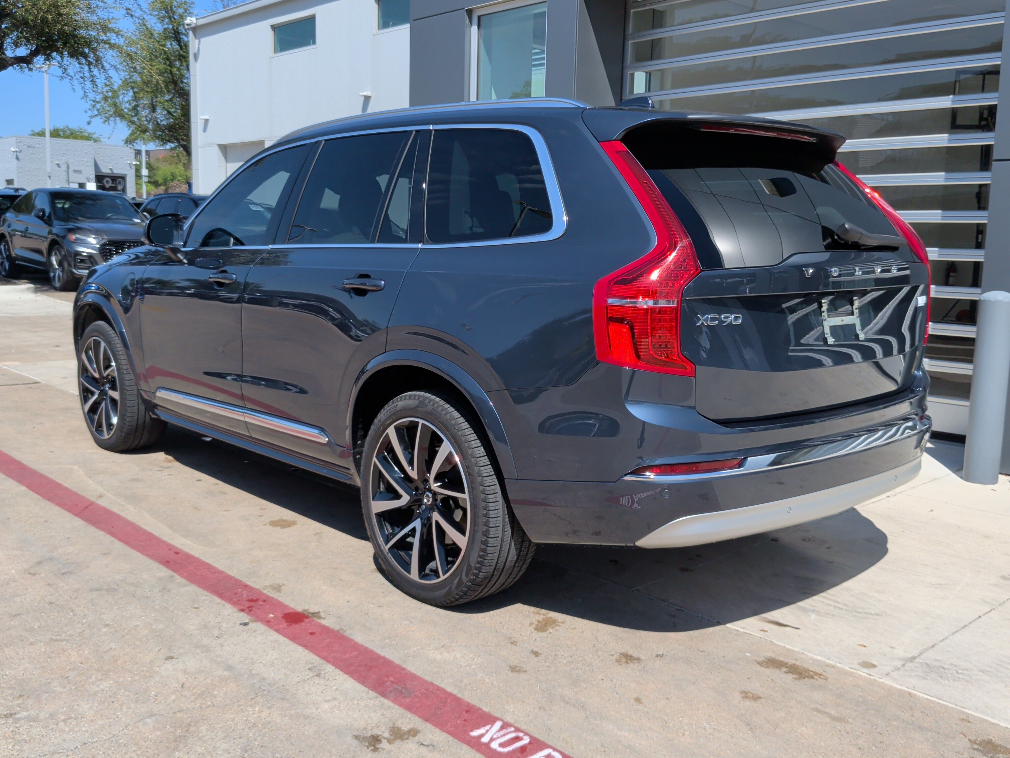 Used 2022 Volvo XC90 T8 Inscription Expression AWD/4WD image 9