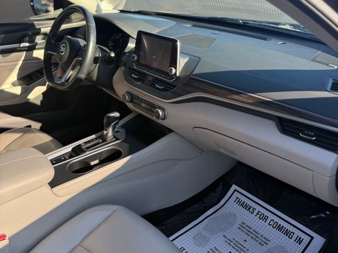 Used 2019 Nissan Altima 2.5 Platinum FWD image 50