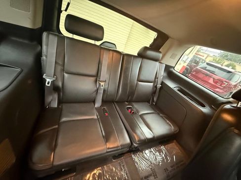 Used 2009 Cadillac Escalade AWD image 19