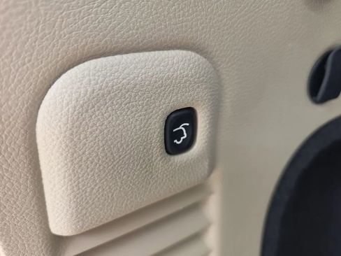 Used 2019 Jeep Grand Cherokee Limited image 54