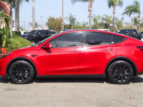 Used 2023 Tesla Model Y Long Range AWD/4WD image 5
