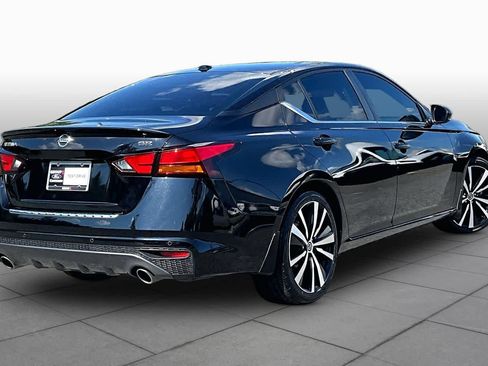 Used 2021 Nissan Altima 2.5 SR w/ SR Premium Package FWD image 13