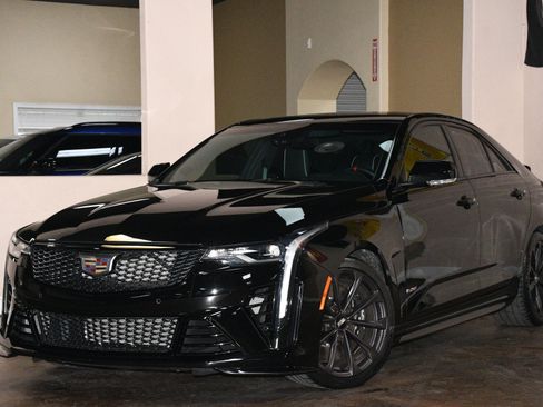 Used 2022 Cadillac CT4 V Blackwing w/ Driver Assist Package RWD image 4