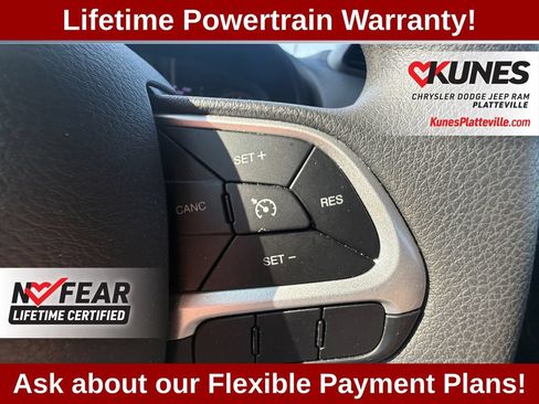 Used 2023 Jeep Renegade Latitude AWD/4WD image 16