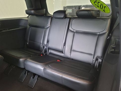 Used 2025 Ford Expedition Tremor AWD/4WD image 18