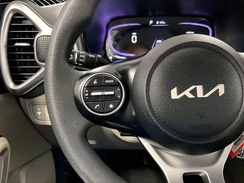 Used 2025 Kia Soul S FWD image 22