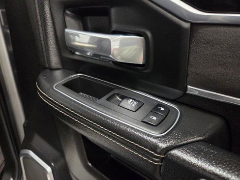 Used 2019 RAM 2500 Laramie AWD/4WD image 42