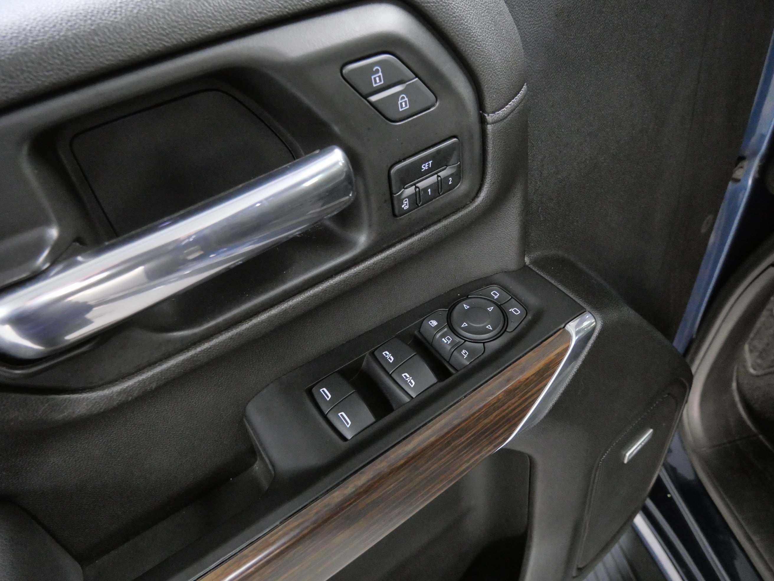 Used 2022 Chevrolet Silverado 3500 High Country w/ Z71 Off-Road Package AWD/4WD image 19