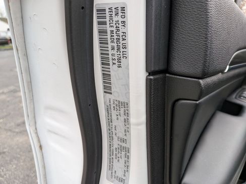 Certified 2022 Jeep Grand Cherokee Limited image 42