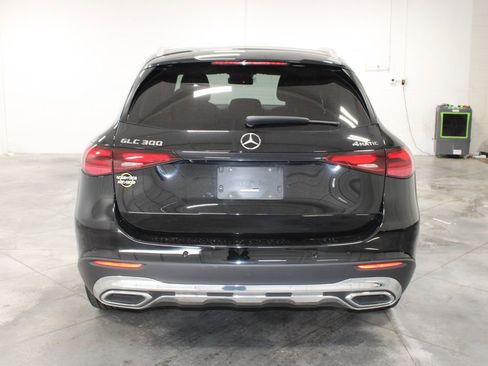 Used 2024 Mercedes-Benz GLC 300 4MATIC image 11