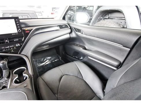 Used 2023 Toyota Camry XLE FWD image 8
